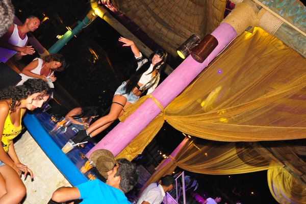 Saturday Night At Edde Sands
